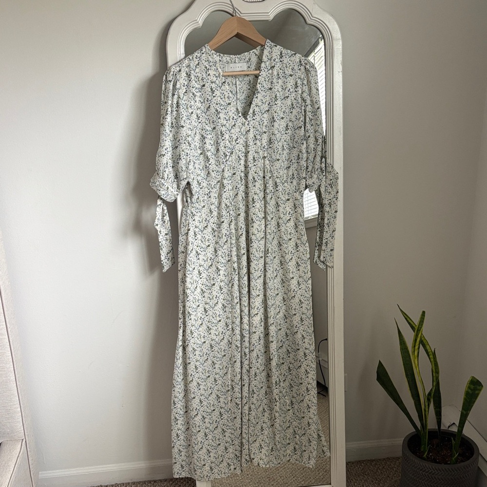 Blue Green Floral White Maxi Dres.